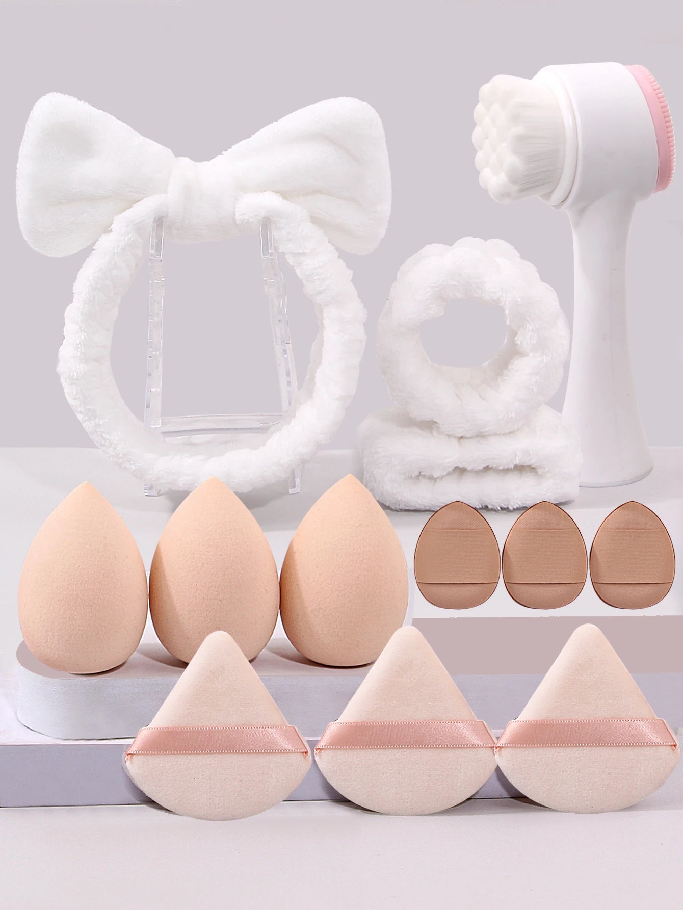 13/4pcs Facial Care Set, Makeup Sponges,  Silicone Exfoliating Brushes, with Hair Ties, for Deep Cleansing Skincare Kit