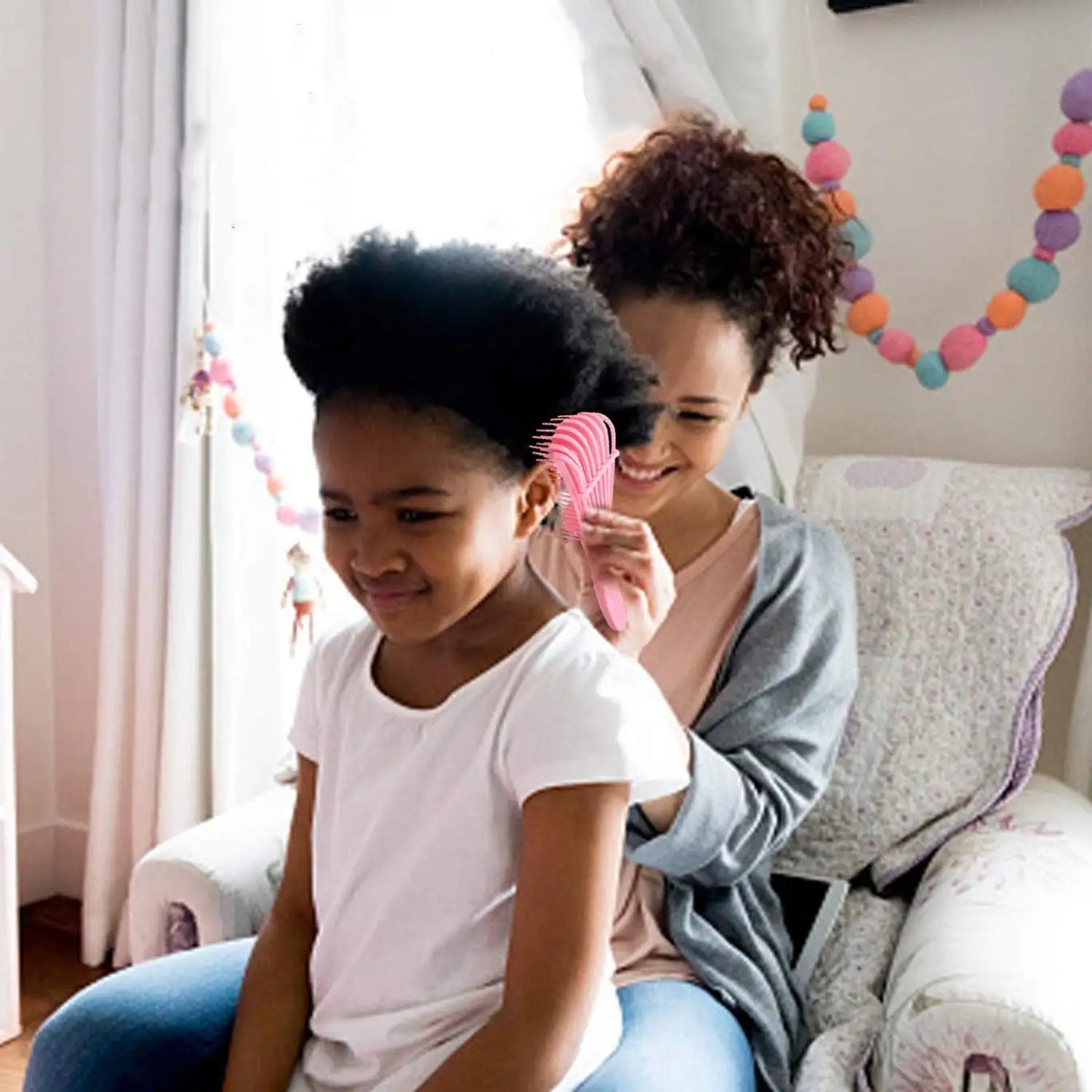 Detangling Hair Brush, Scalp Massager, Curly Hair Detangling Comb, Detangling Brush for Women and Men, Beauty Salon/ Cepillo desenredante para el cabello, masajeador del cuero cabelludo, peine para desenredar el cabello rizado.