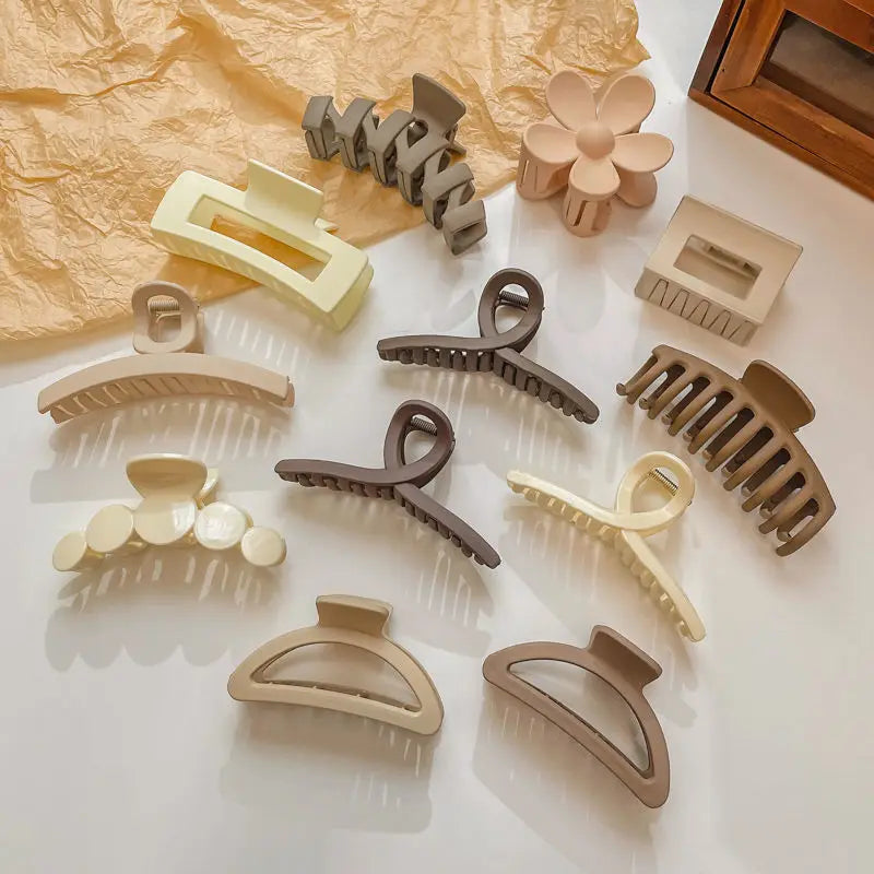 Plastic Hair Clip Set, Large Hair Accessories, Simple Hairpins, Styling Tools for Fine Hair for Women./ Juego de pinzas de plástico para el cabello.