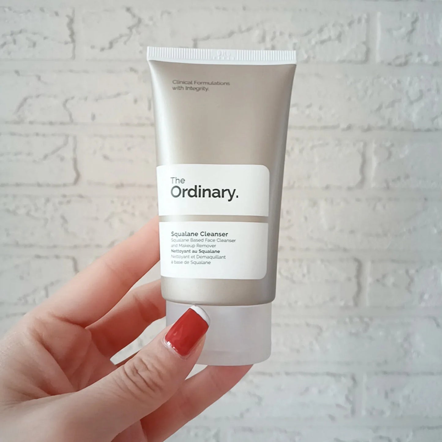 Facial Cleanser Effectively Moisturizes And Dissolves Cosmetics Facial Impurities, Leaving The Skin Moisturized And Not Tight